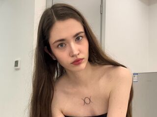 camgirl masturbating with sextoy EmilyCrownie