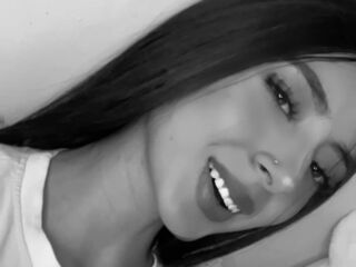 closeup cam EmilyRiset