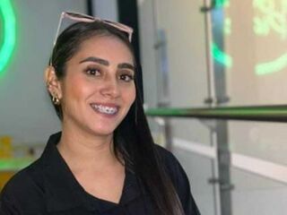 camgirl masturbating with dildo EscarlethSwith