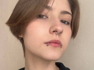 free video chat room EssieAcheampong