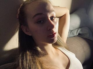 camgirl masturbating EunaSantamaria
