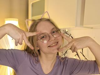 naked cam girl masturbating with vibrator FerneLangan