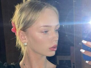 topless camgirl FlorrieBarraza