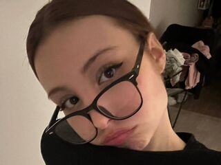 camgirl fingering shaved pussy FranciscaRamerez