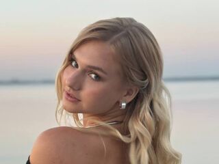 kinky cam photo HelenPetrini