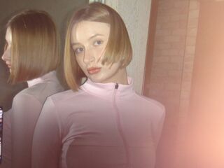 cam girl showing pussy IngraKate