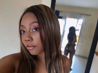 naked camgirl masturbating IsaBonita