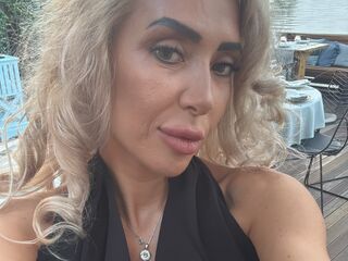 fingering camwhore JenniferRein