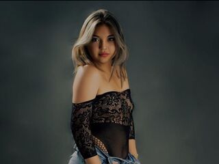 camwhore nude JessieSantana