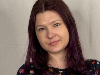 cam girl playing with dildo JoannSmith