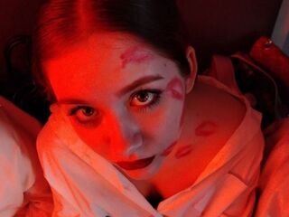 live sex webcam JuneGutierrez