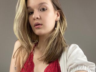 shaved pussy webcam KassiKaty