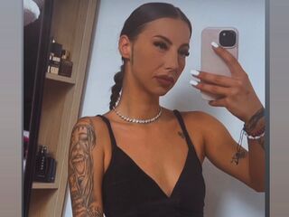 naked girl with cam fingering KendraRoxen