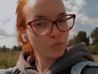 hot camslut KitsuuNe