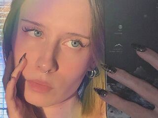 shaved pussy webcam LeonilaSeedorf