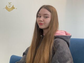 naked webcam girl fingering LeraAbbatiello