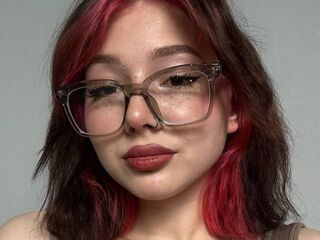topless girl LessyGrayce