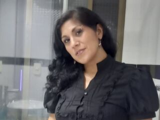 bedroom webcam LiaClarson