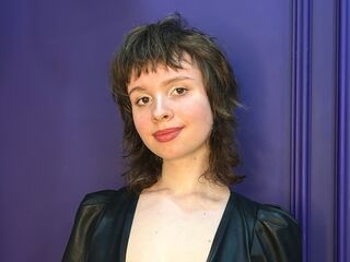 beautiful girlcam LillyStark