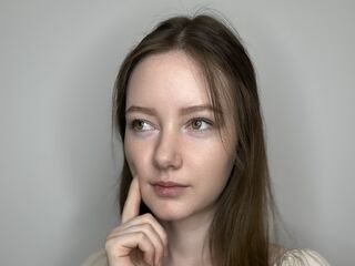 camgirl playing with sextoy LinaBrossardie