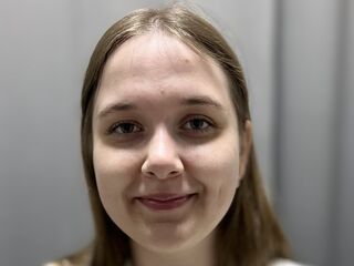 hot naked camgirl LindaLeen