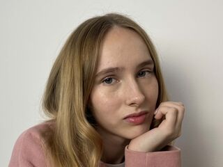 adult live web cam LisetteMaupredi