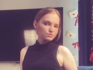 camgirl live porn LoraKen