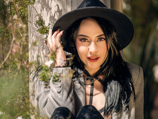 camgirl playing with sextoy LunaSilvestre