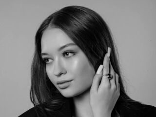cam girl masturbating with vibrator LunaSolberg