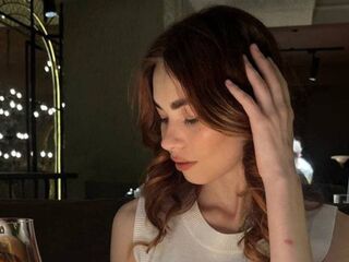 naked webcam girl picture LuxeLina