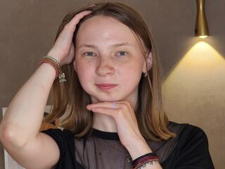 camgirl live porn LynetteGoodwyn