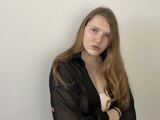 fingering webcam girl MadalineMosman