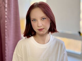 camgirl shaving pussy MaisieMundhenk