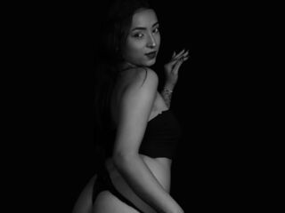 nude webcamgirl picture MaraLewiski