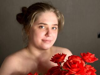 naughty camgirl masturbating MeganVioler