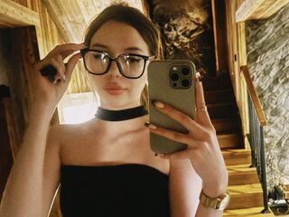 adult live cam MiaForester