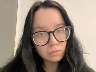 closeup web cam MiaWallees