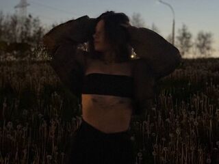 camgirl playing with sextoy MichelinaBoe