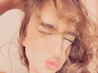beautiful girl cam MyraRidler
