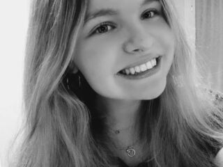 camgirl spreading pussy OneidaWinnike