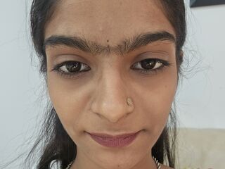 live webcam performer Queenruchita