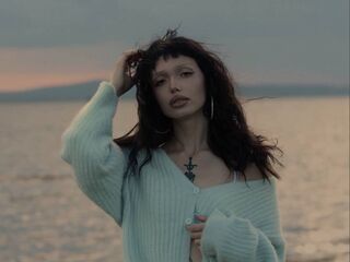 camgirl playing with sextoy RavenRomo
