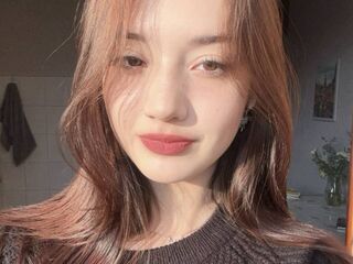 naughty cam girl fingering pussy RayleneCarone