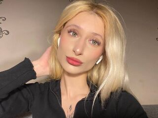 hot cam girl spreading pussy RemiVell