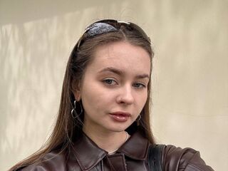naked camgirl gallery RhiannonCastano
