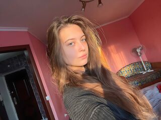 camslut masturbating RosaWalkiry