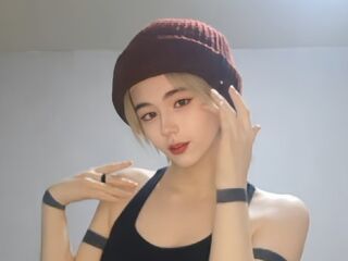 erotic webcam RoxannCobio