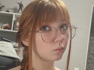 cam girl masturbating with vibrator RozellaBouch
