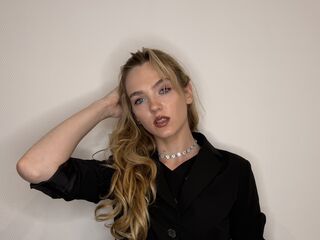 naked cam girl masturbating with sextoy RubyMoore
