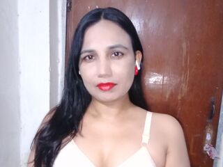 sexy webcamgirl picture SadiaAngel